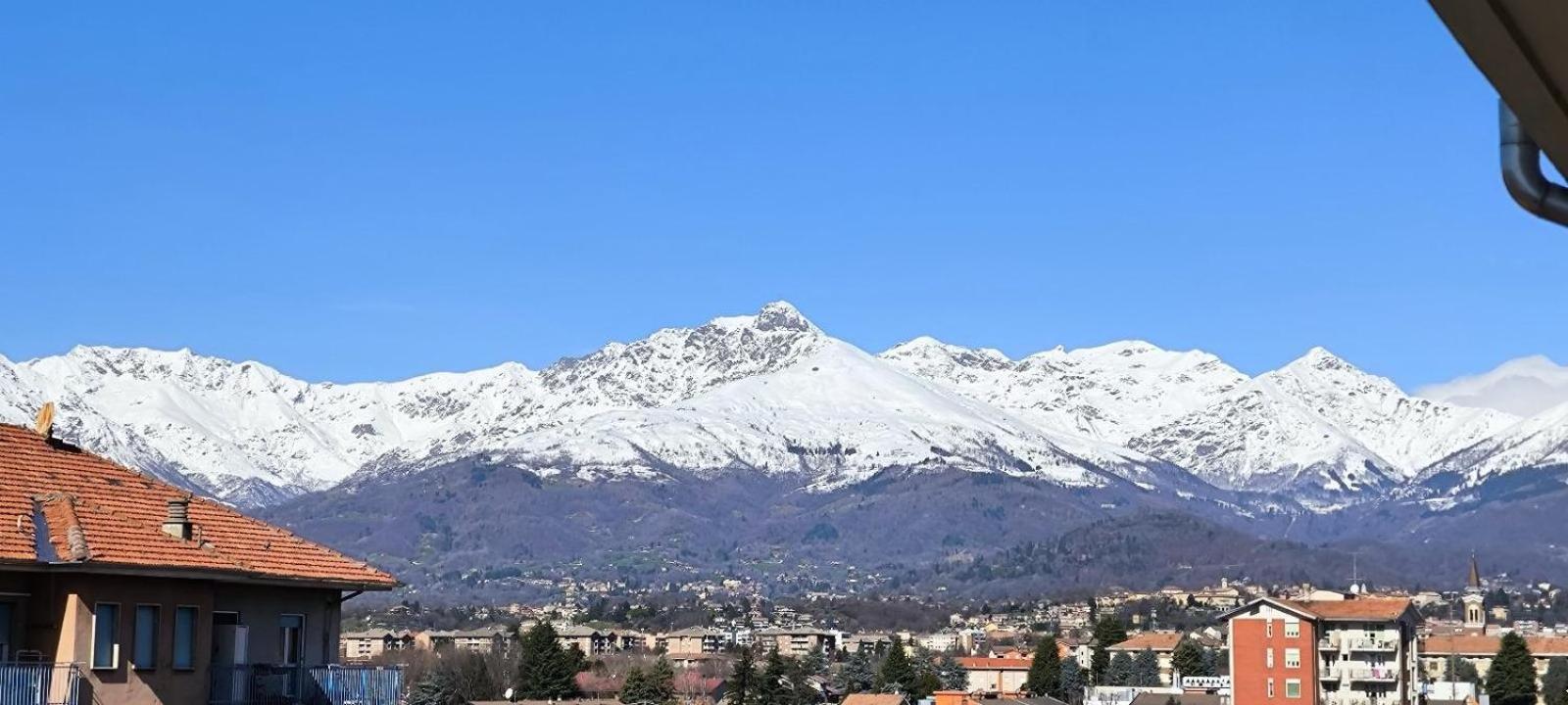 Sky Top Apartment Biella Gaglianico Esterno foto